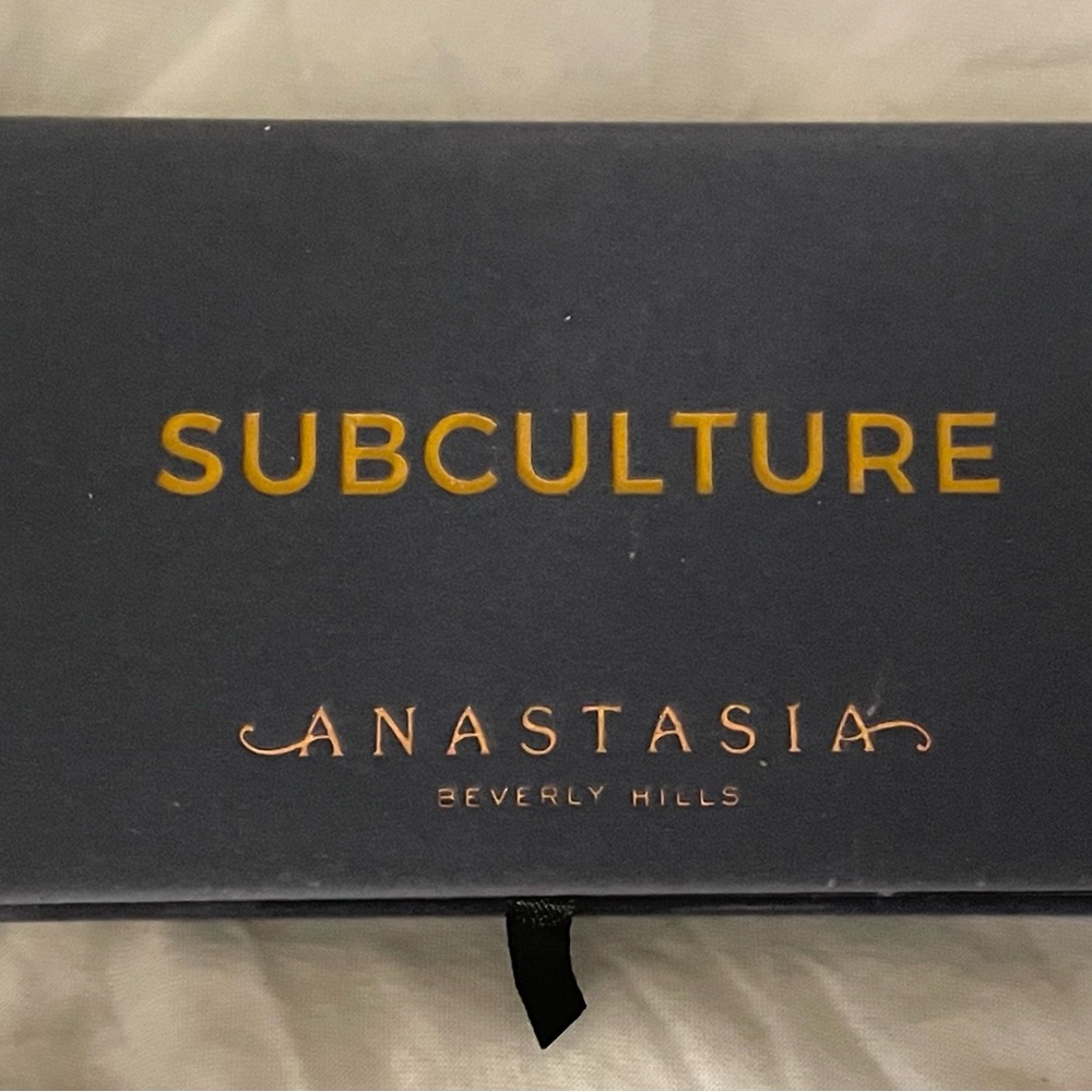 Anastasia Beverly Hills Subculture Eyeshadow Palette